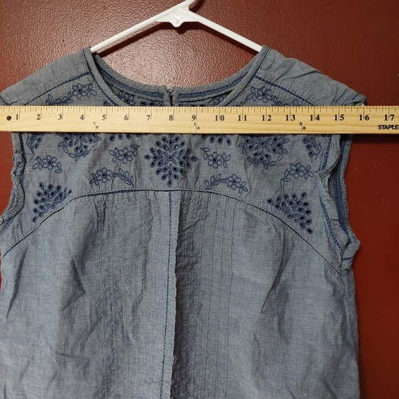 Abercrombie & Fitch Blue Sleevesless Embroidered Top - Size XS - Picture 5 of 10